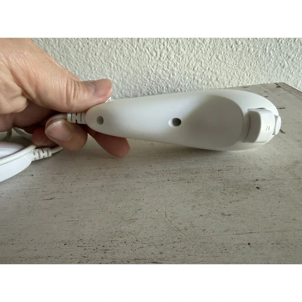 Official Authentic Nintendo‎ Brand Wii Nunchuck WHITE Original